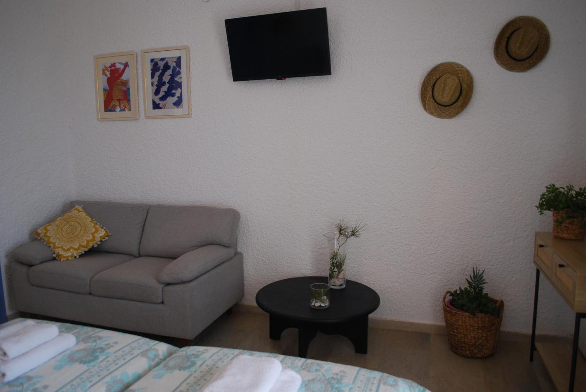 Sunset Rooms Agia Marina  Ngoại thất bức ảnh