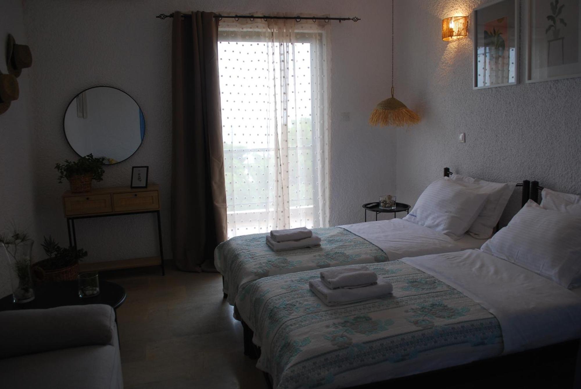 Sunset Rooms Agia Marina  Ngoại thất bức ảnh
