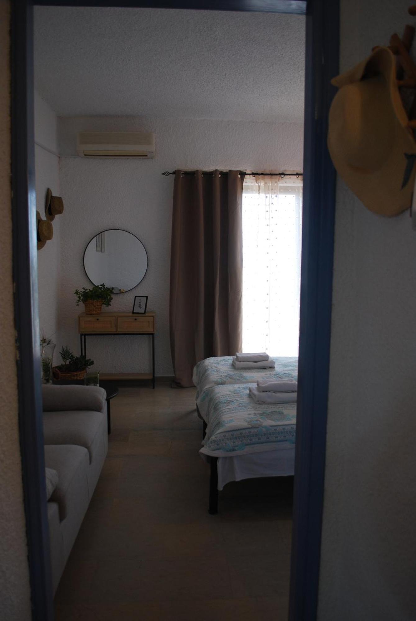 Sunset Rooms Agia Marina  Ngoại thất bức ảnh