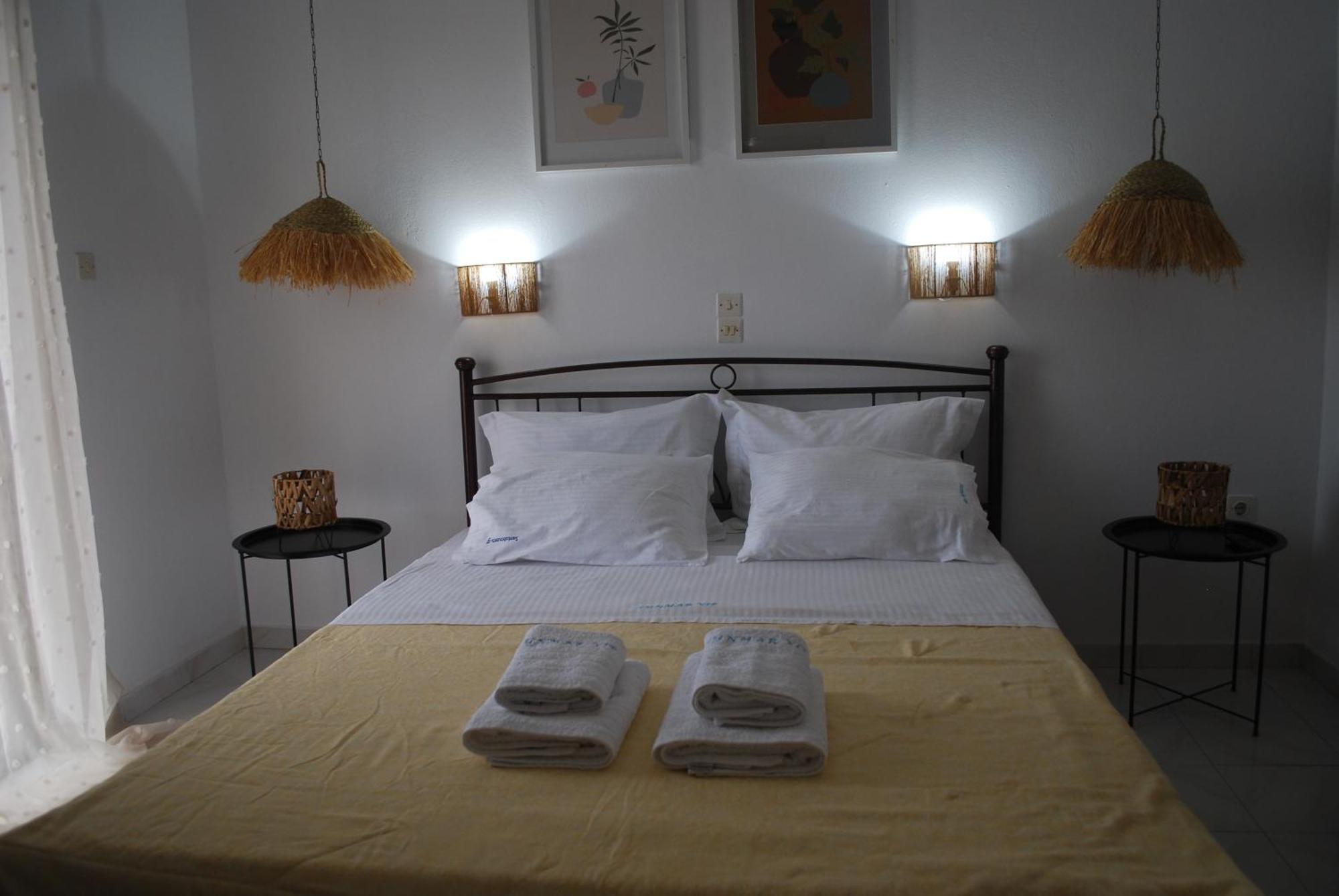 Sunset Rooms Agia Marina  Ngoại thất bức ảnh