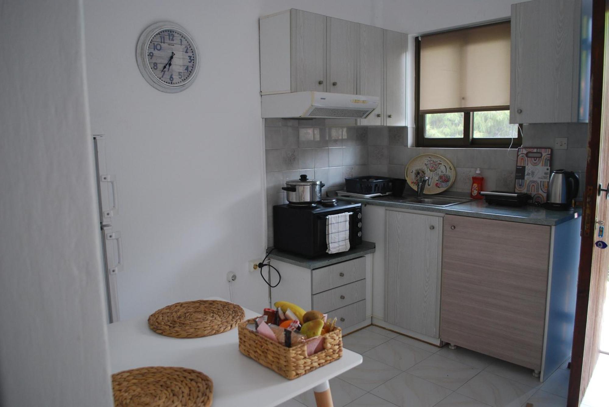 Sunset Rooms Agia Marina  Ngoại thất bức ảnh