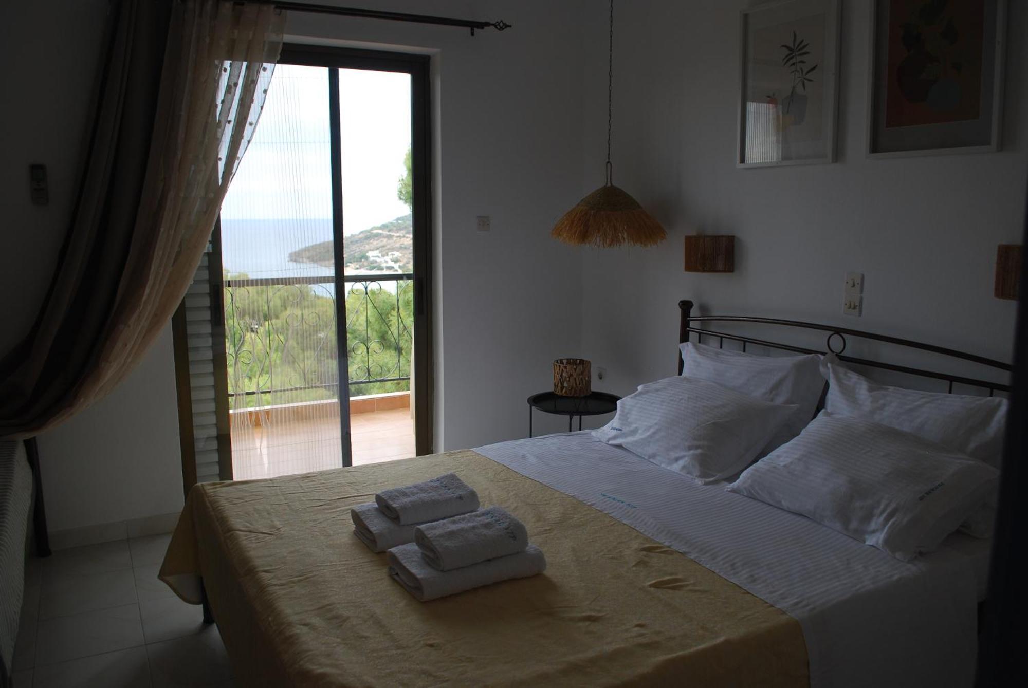 Sunset Rooms Agia Marina  Ngoại thất bức ảnh