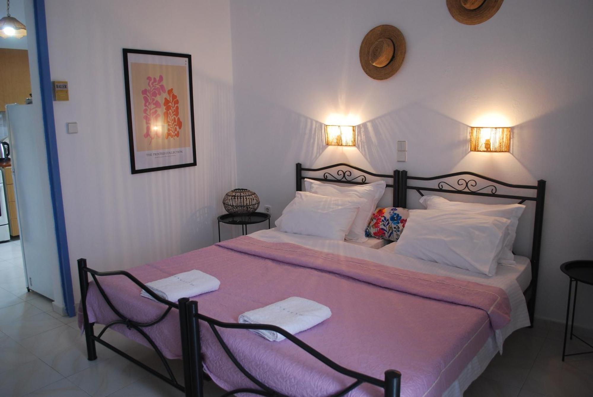 Sunset Rooms Agia Marina  Ngoại thất bức ảnh